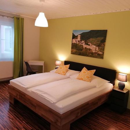 스핏즈 Gaestehaus Ruinenblick B&B 외부 사진