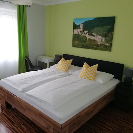 스핏즈 Gaestehaus Ruinenblick B&B 외부 사진