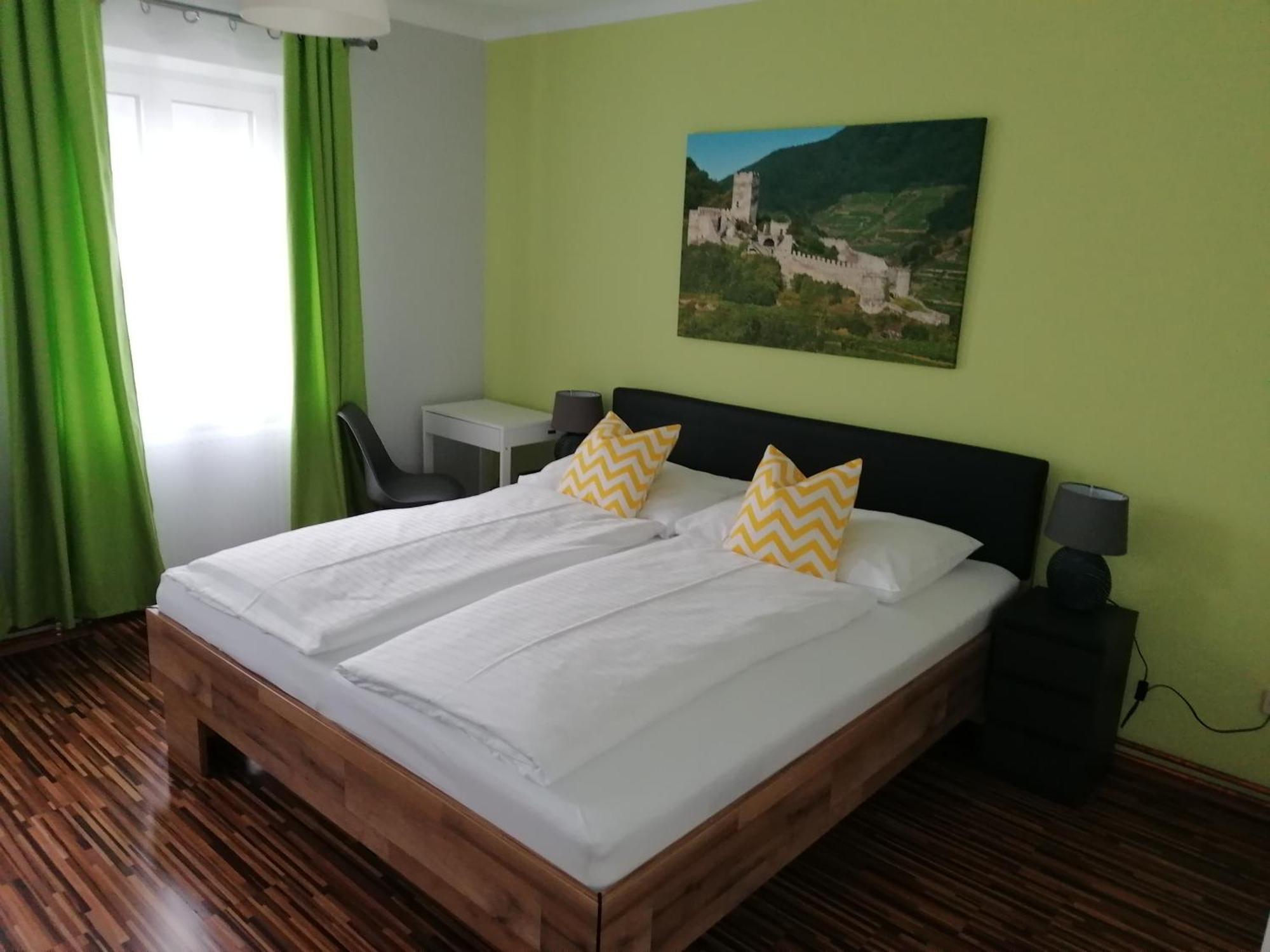 스핏즈 Gaestehaus Ruinenblick B&B 외부 사진